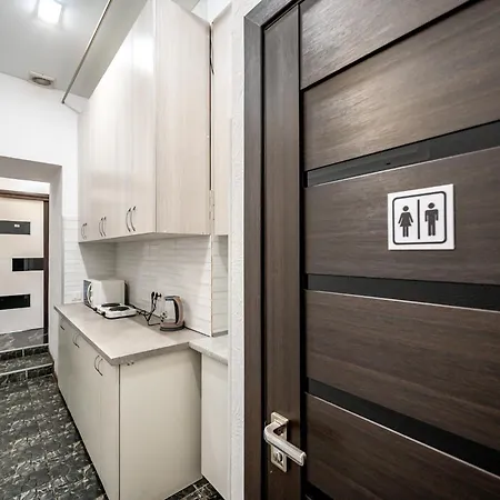 Hotel No 9 *
