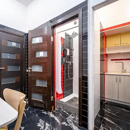 Hotel No 9 *